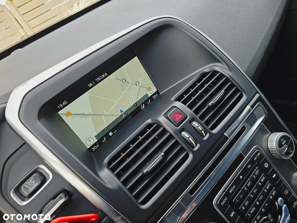 Volvo XC 60 D3 Drive-E R-Design Momentum - 27