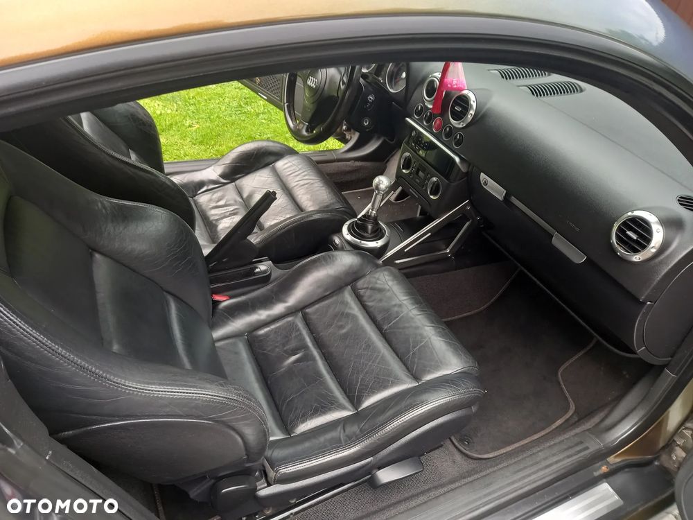 Audi TT Coupé 1.8 T - 24