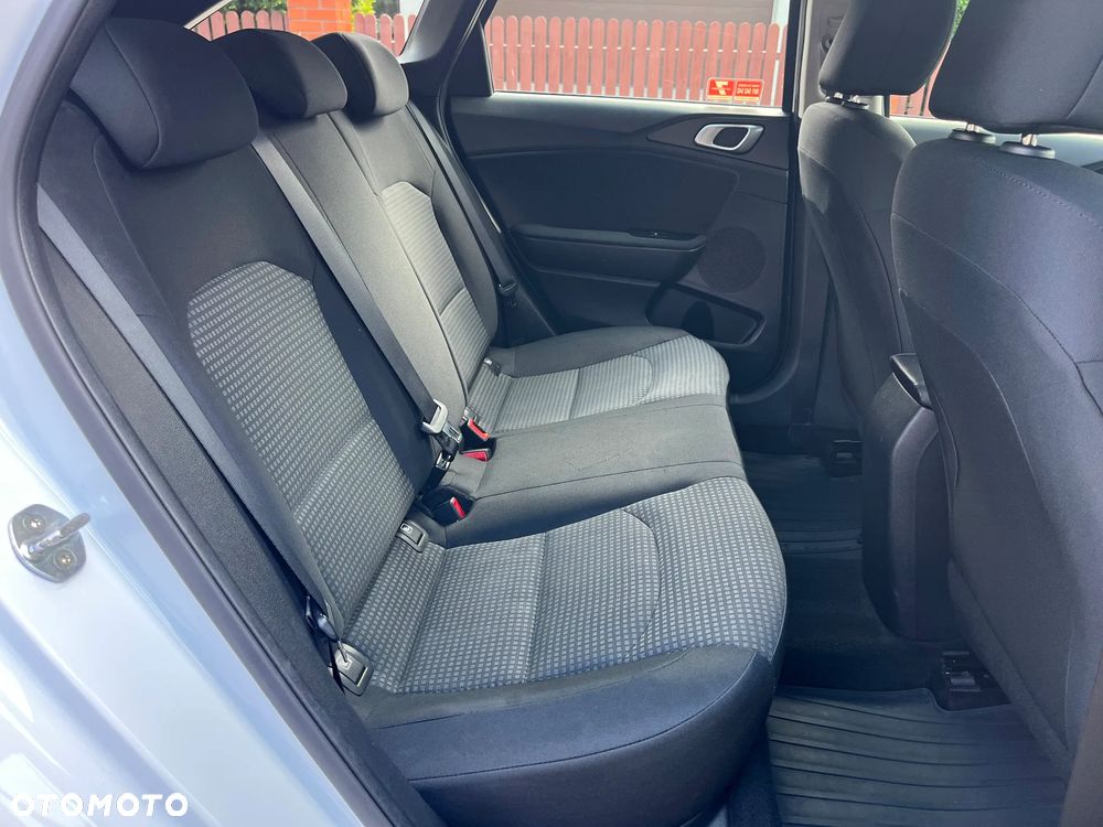 Kia Ceed 1.6 CRDi SCR S - 11