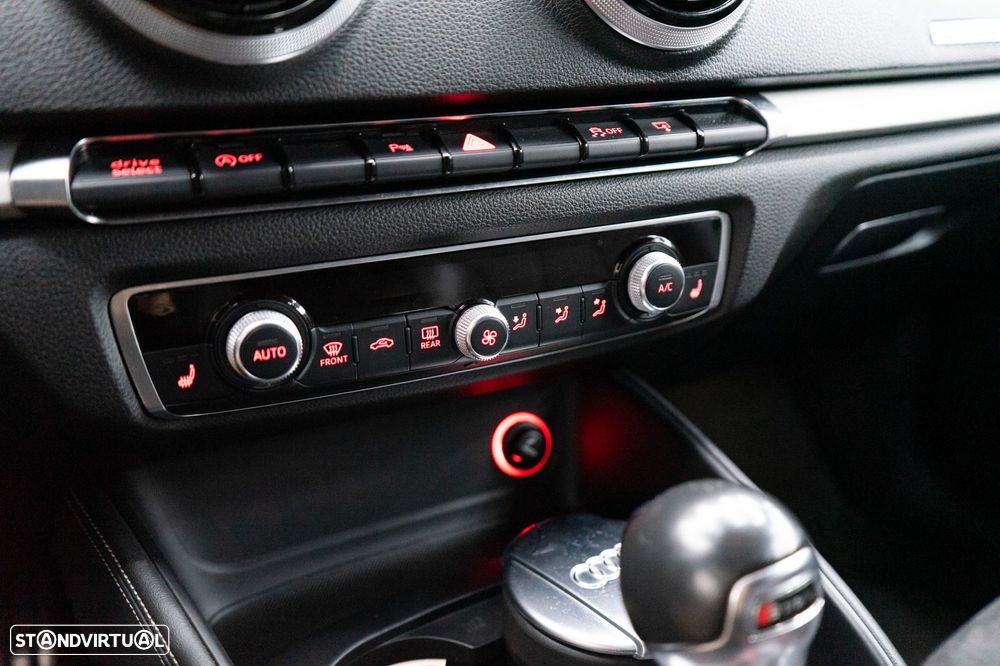 Audi S3 Sportback 2.0 TFSi quattro S tronic - 31