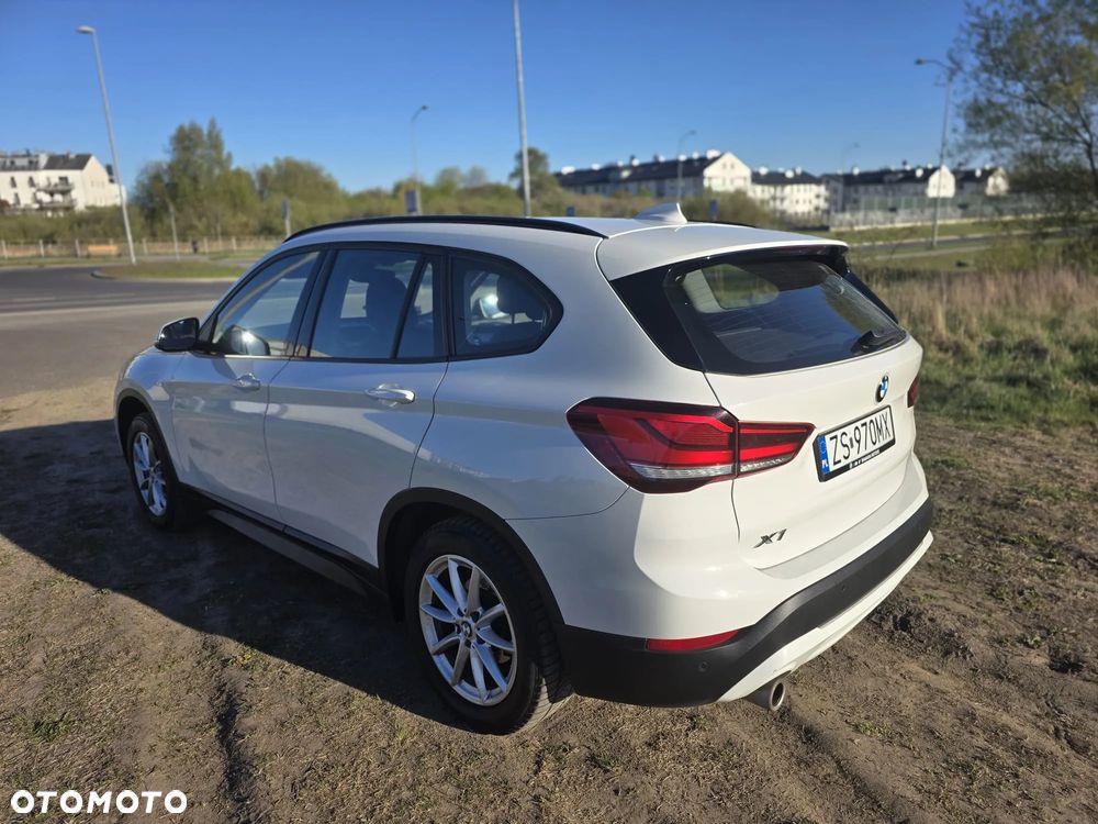BMW X1 sDrive18i Advantage - 2