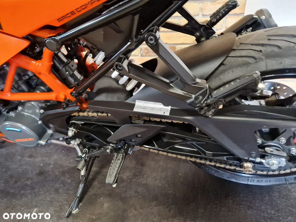 KTM RC 125 - 34