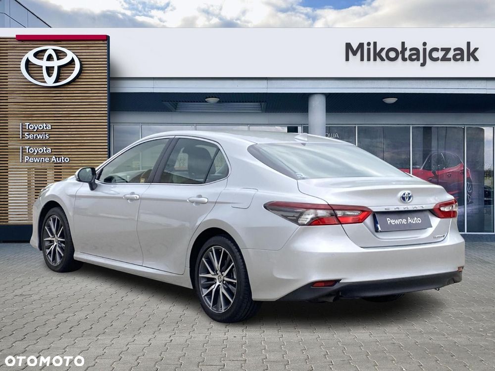 Toyota Camry 2.5 Hybrid Prestige CVT - 2