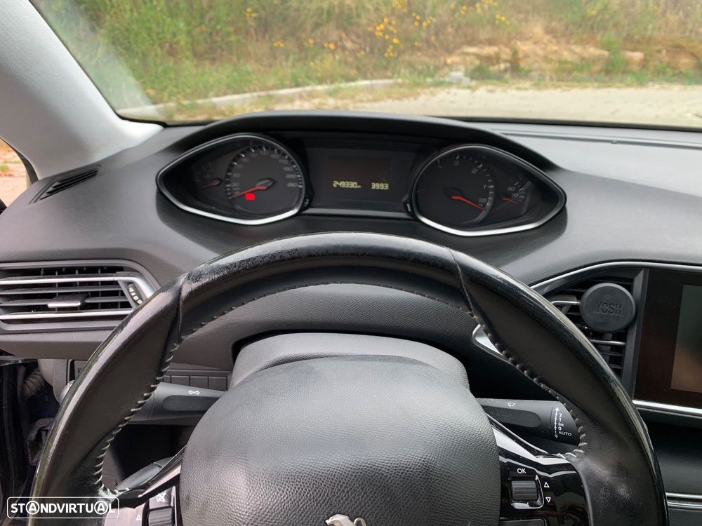Peugeot 308 SW BlueHDi 120 EAT6 Stop & Start Allure - 7