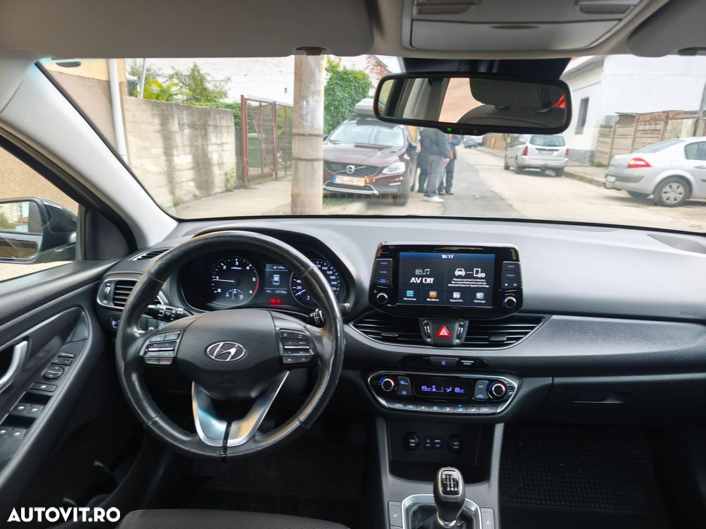 Hyundai i30 Kombi 1.6 CRDI Premium - 7
