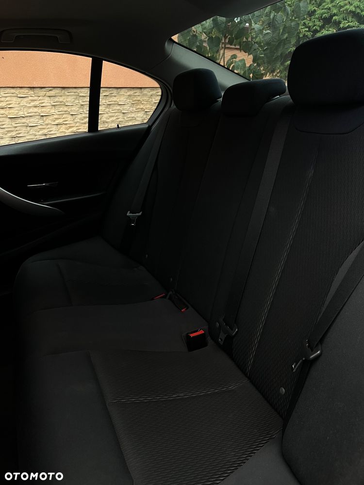 BMW Seria 3 - 12