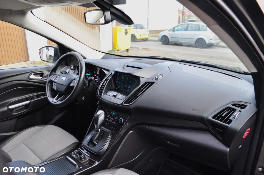 Ford Kuga 2.0 TDCi 4x4 Titanium - 26