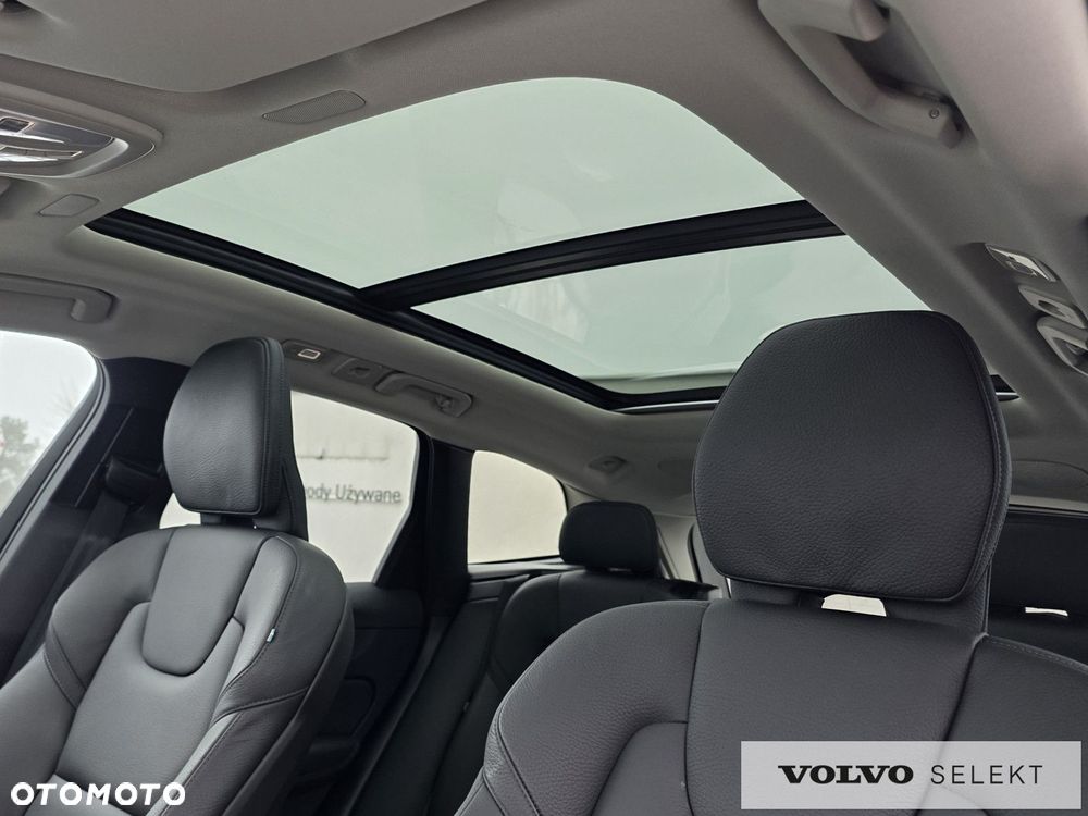 Volvo XC 60 - 30