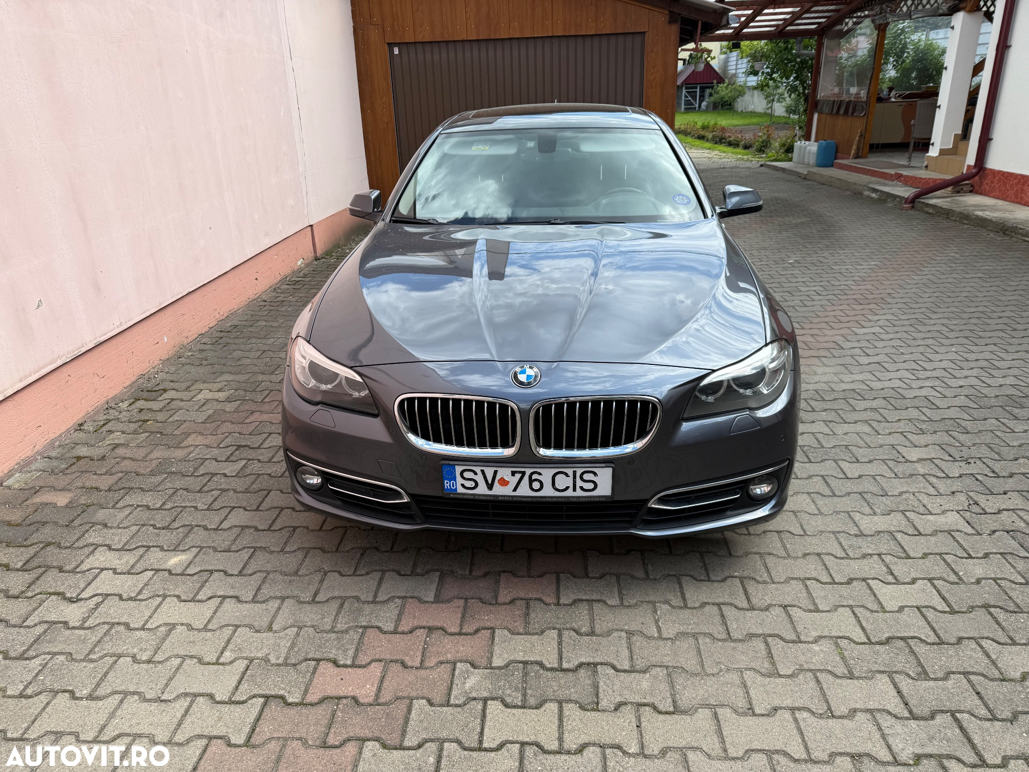 BMW Seria 5 520d xDrive AT - 2
