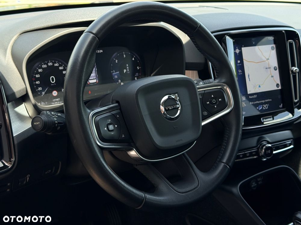 Volvo XC 40 D4 AWD Geartronic Momentum Pro - 10