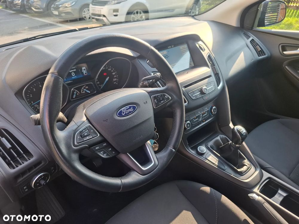 Ford Focus 1.0 EcoBoost 99g Trend - 9