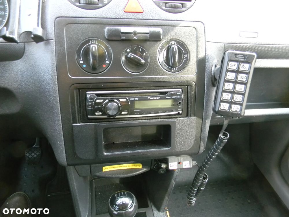 Volkswagen Caddy - 4