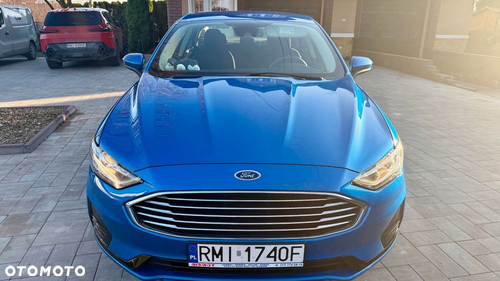 Ford Fusion - 13