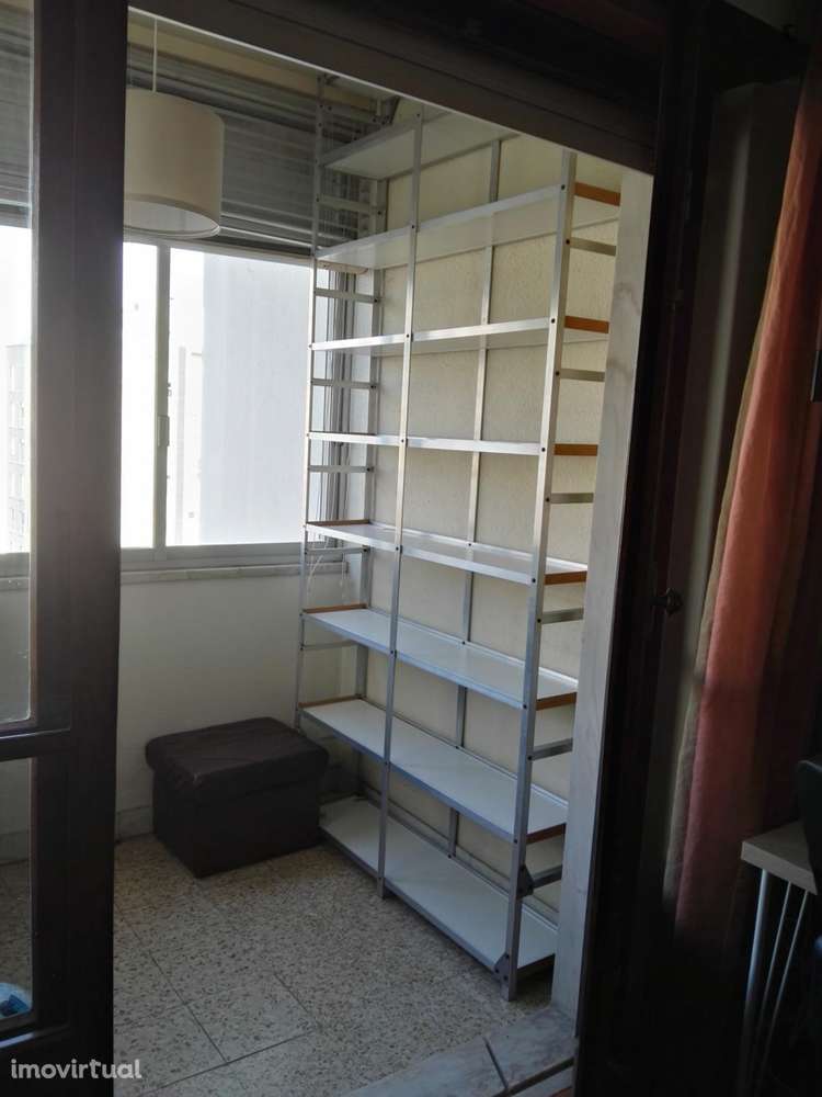 Quarto - localizado em Benfica Lisbon - Grande imagem: 5/27