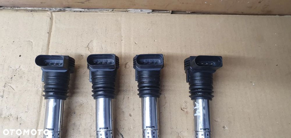 1szt. Cewka zapłonowa Audi A4 B6 2.0 FSI 06A905115D - 4