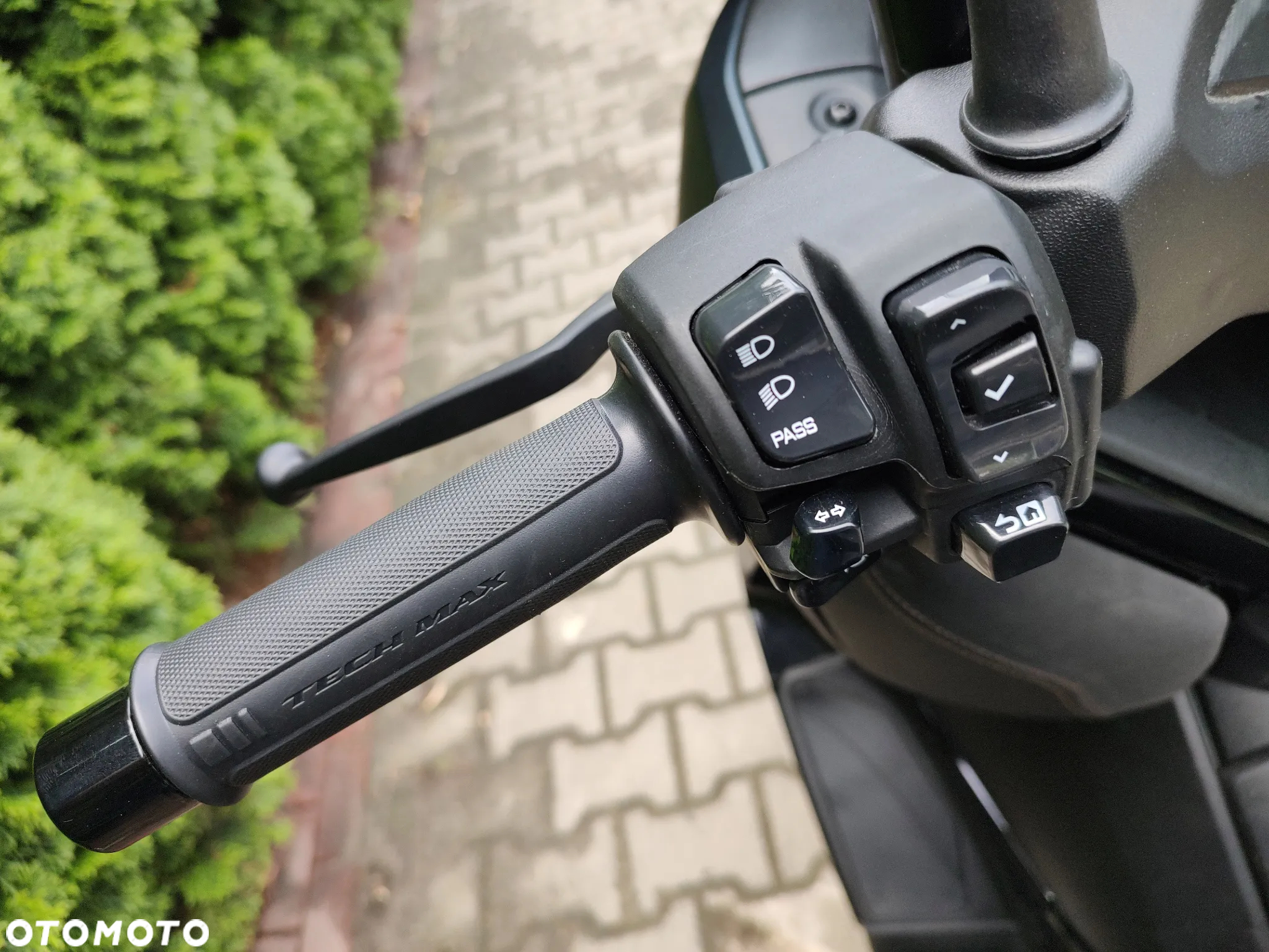 Yamaha X-max - 18