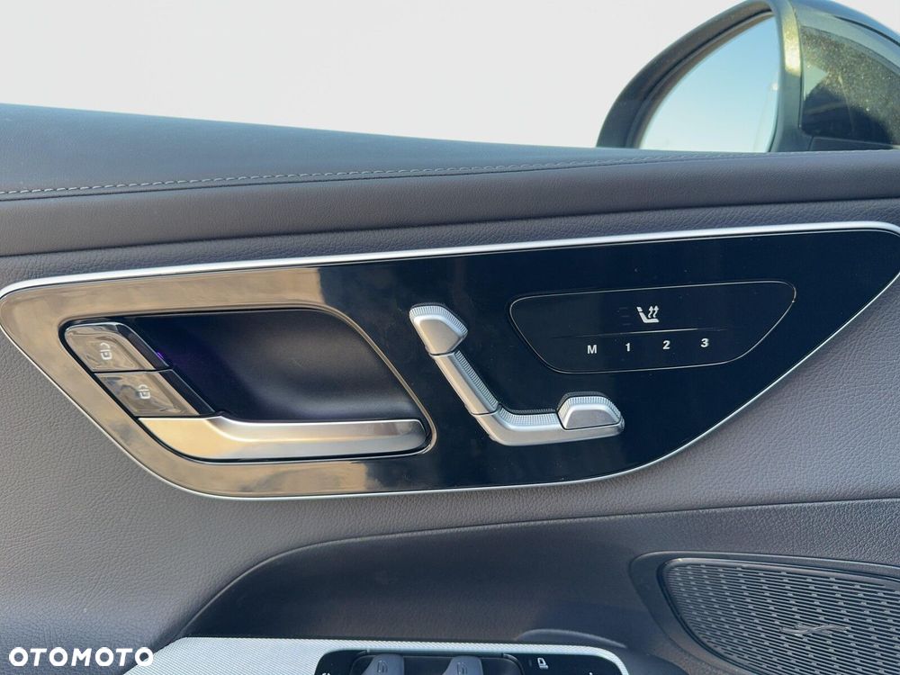 Mercedes-Benz GLC - 21