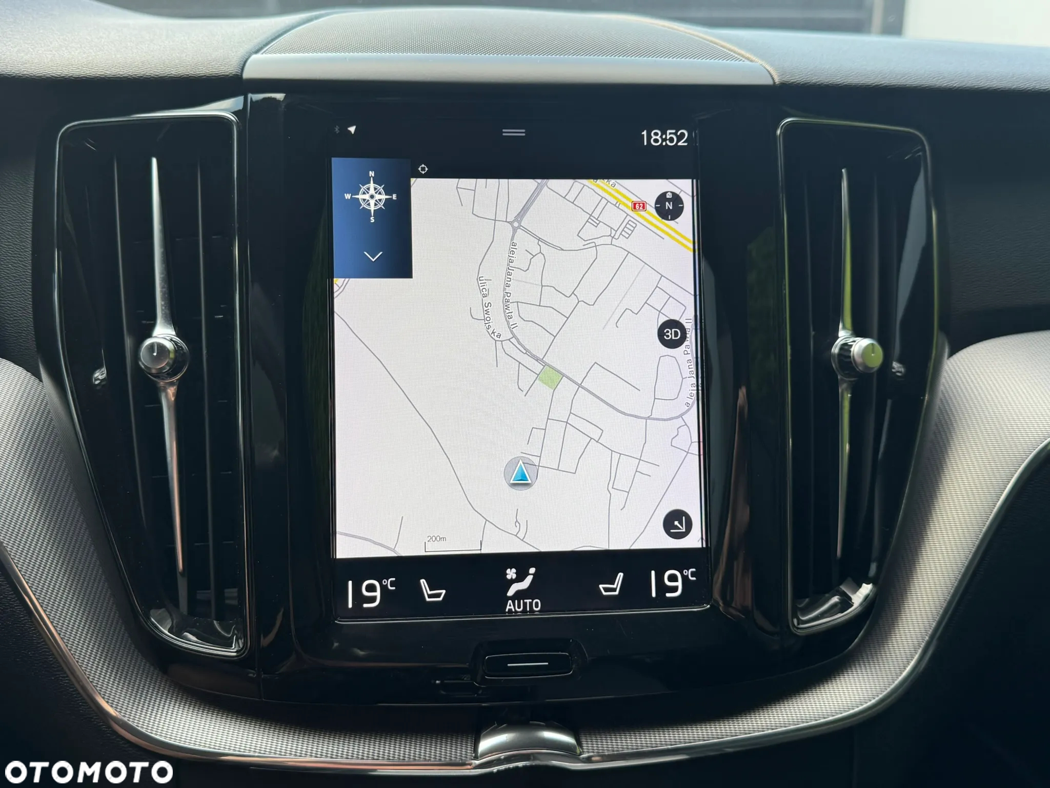 Volvo XC 60 D4 AWD R-Design - 29