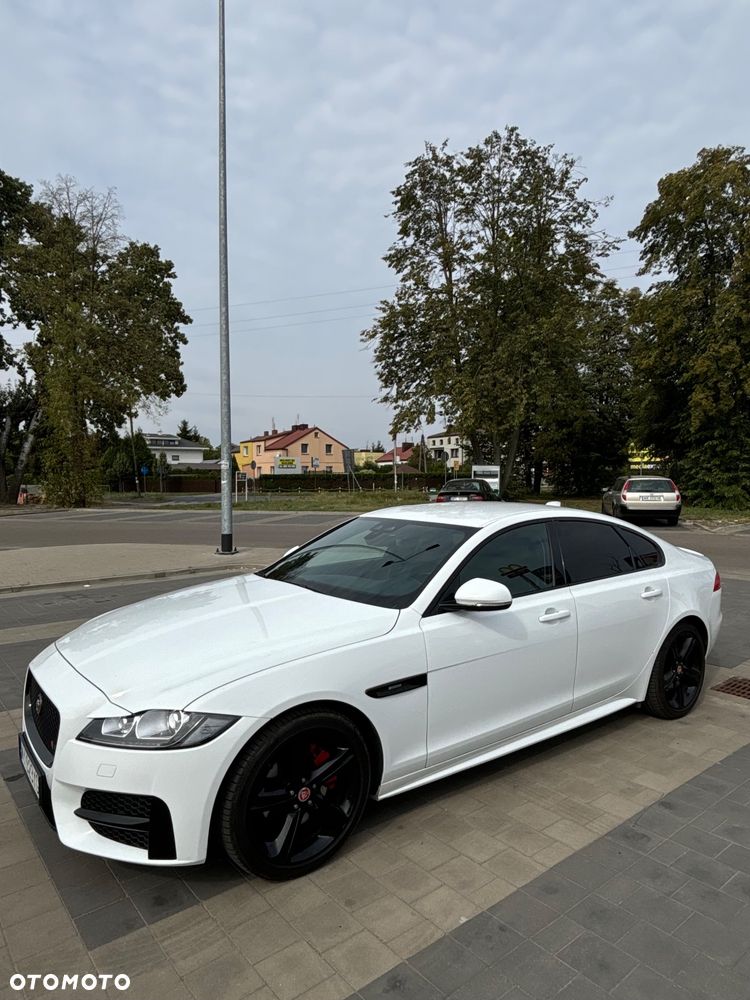 Jaguar XF 2.0 i4D R-Sport - 1