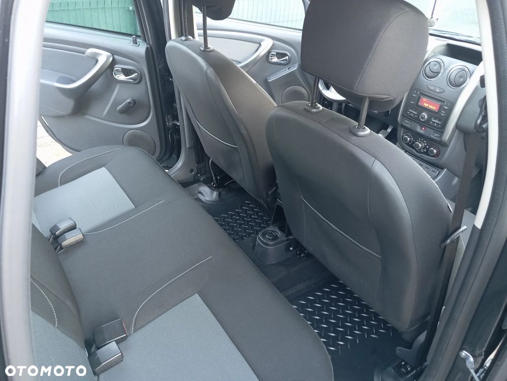 Dacia Duster 1.6 SCe Laureate S&S - 34