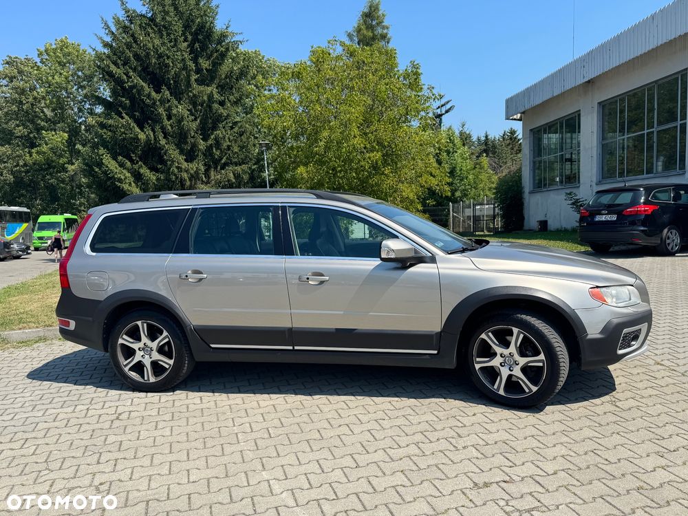Volvo XC 70 D5 AWD Dynamic Summum - 11