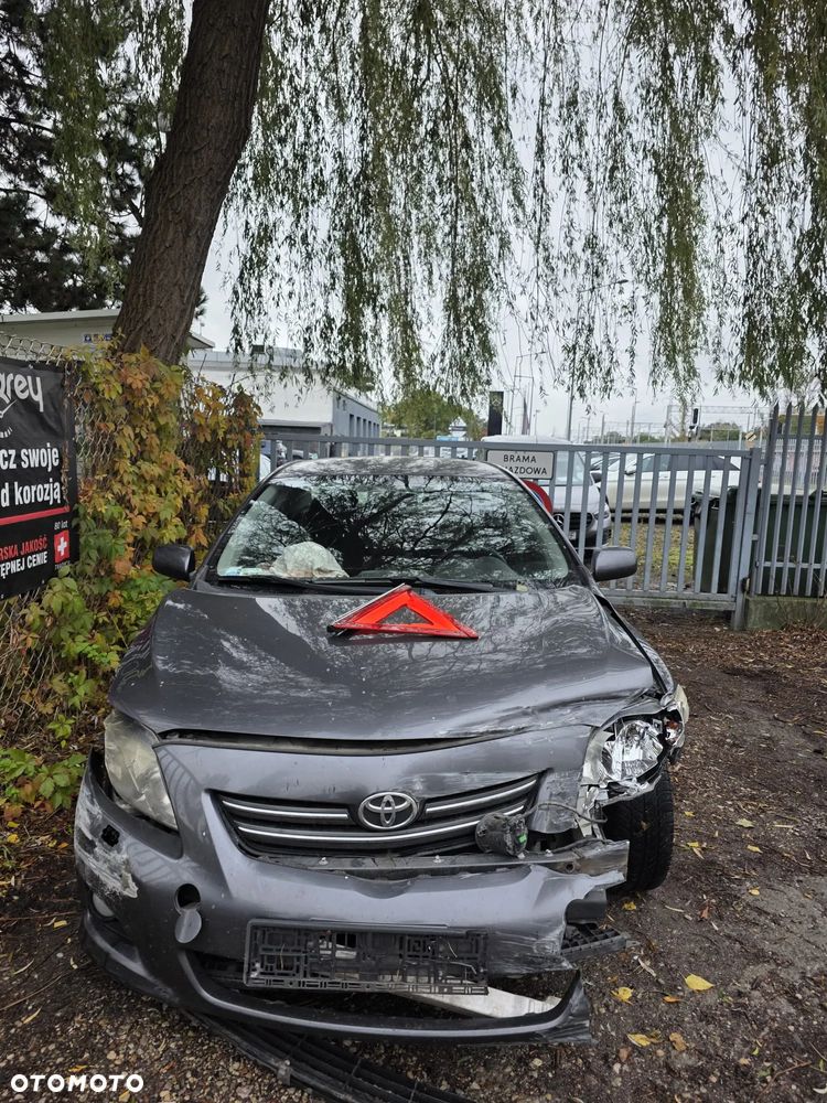 Toyota Corolla 1.4 D-4D Luna - 1