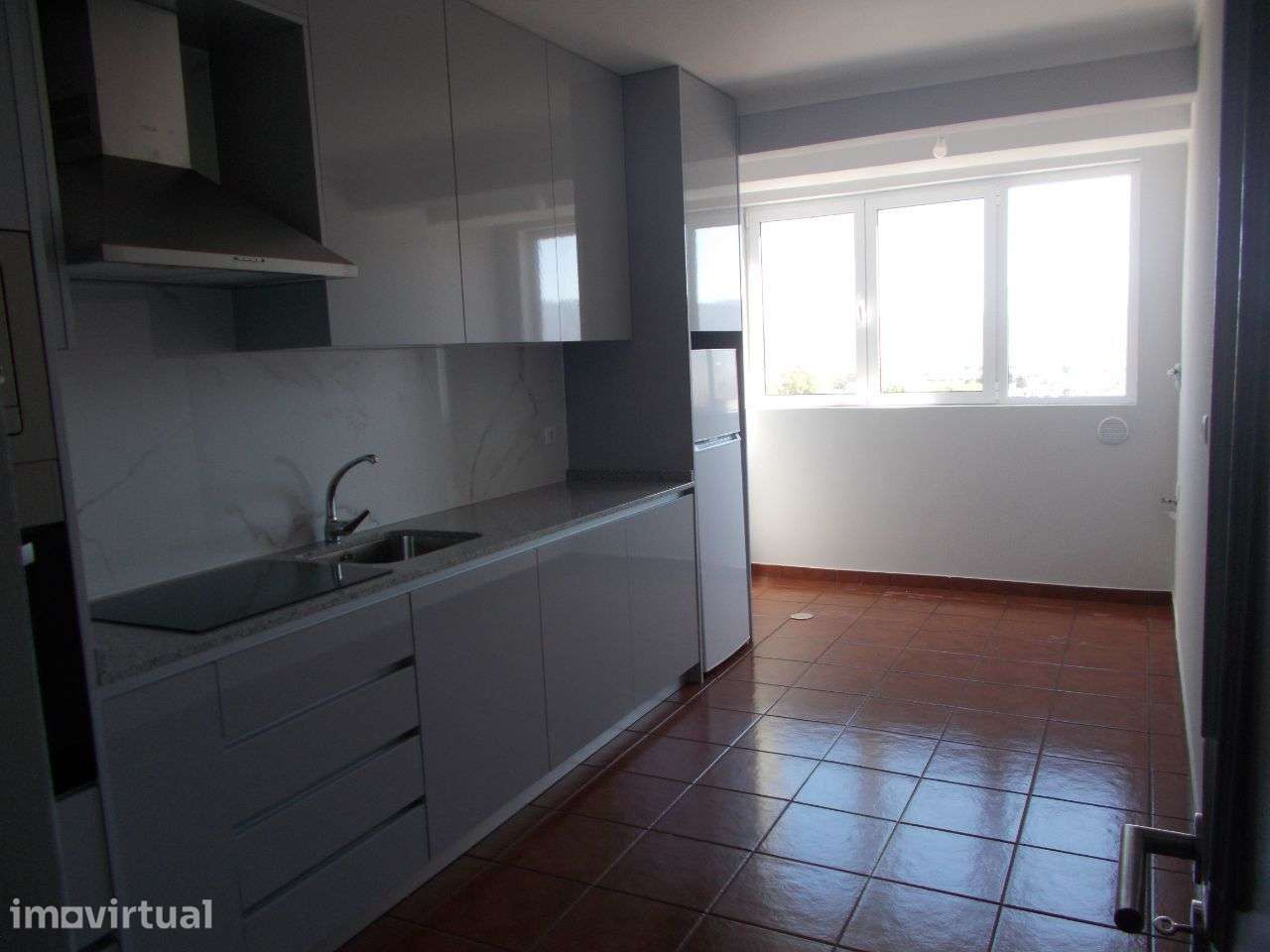 CHAVES CENTRO CIDADE T2 RENOVADO - Grande imagem: 2/16