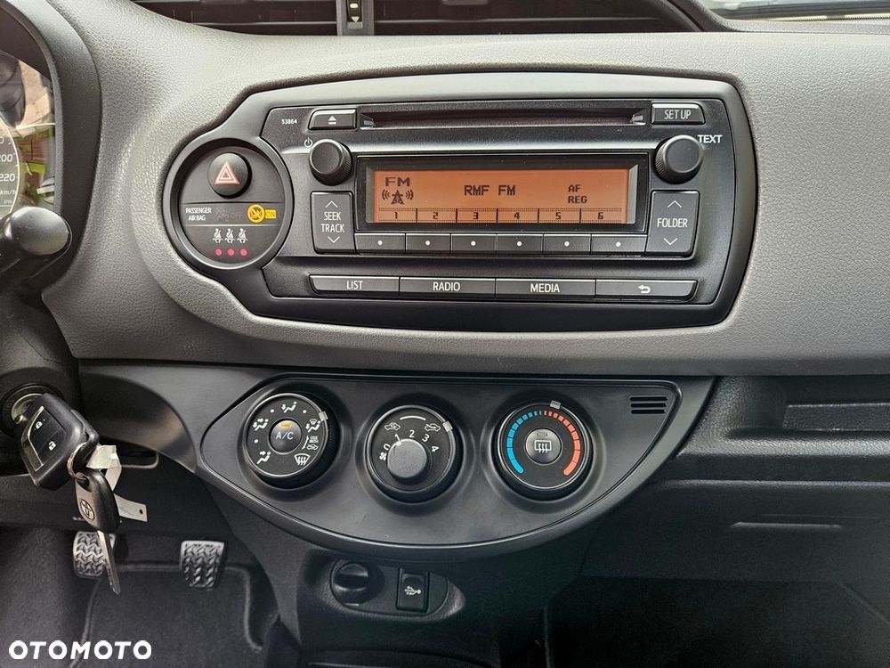 Toyota Yaris - 24