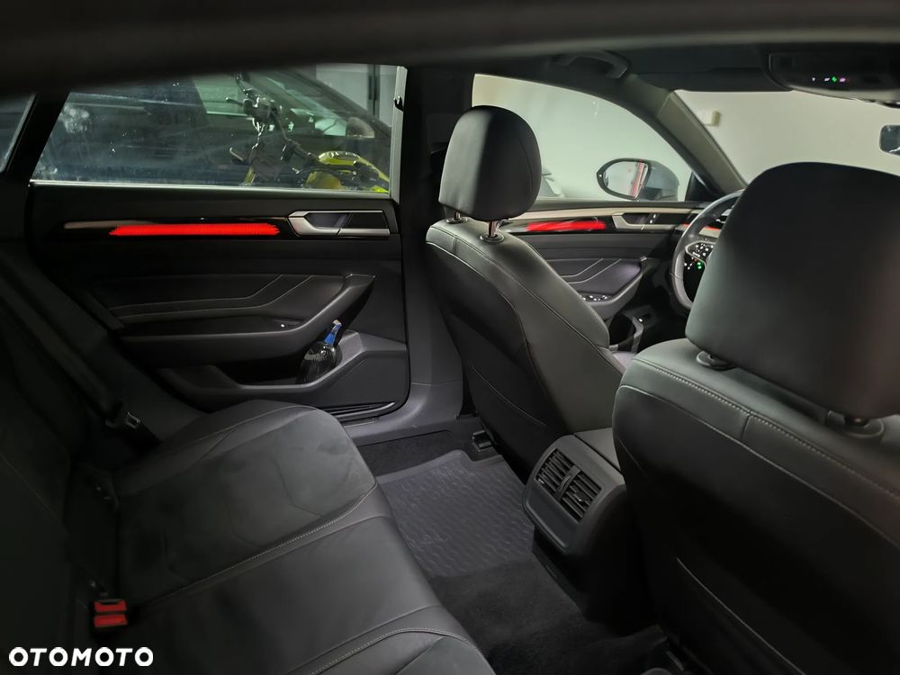 Volkswagen Arteon 2.0 TDI R-Line DSG - 14