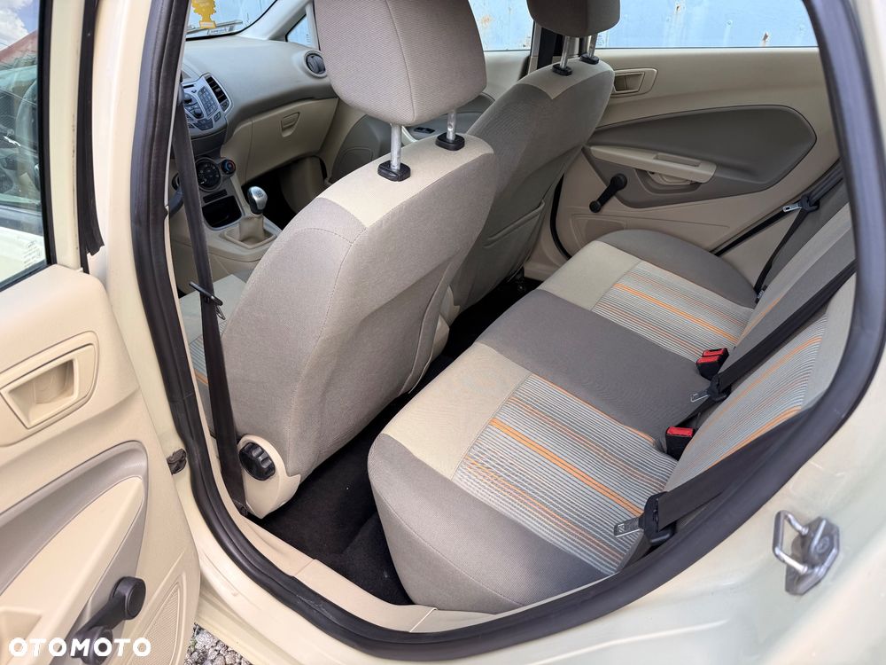 Ford Fiesta 1.25 Ambiente EU5 - 9