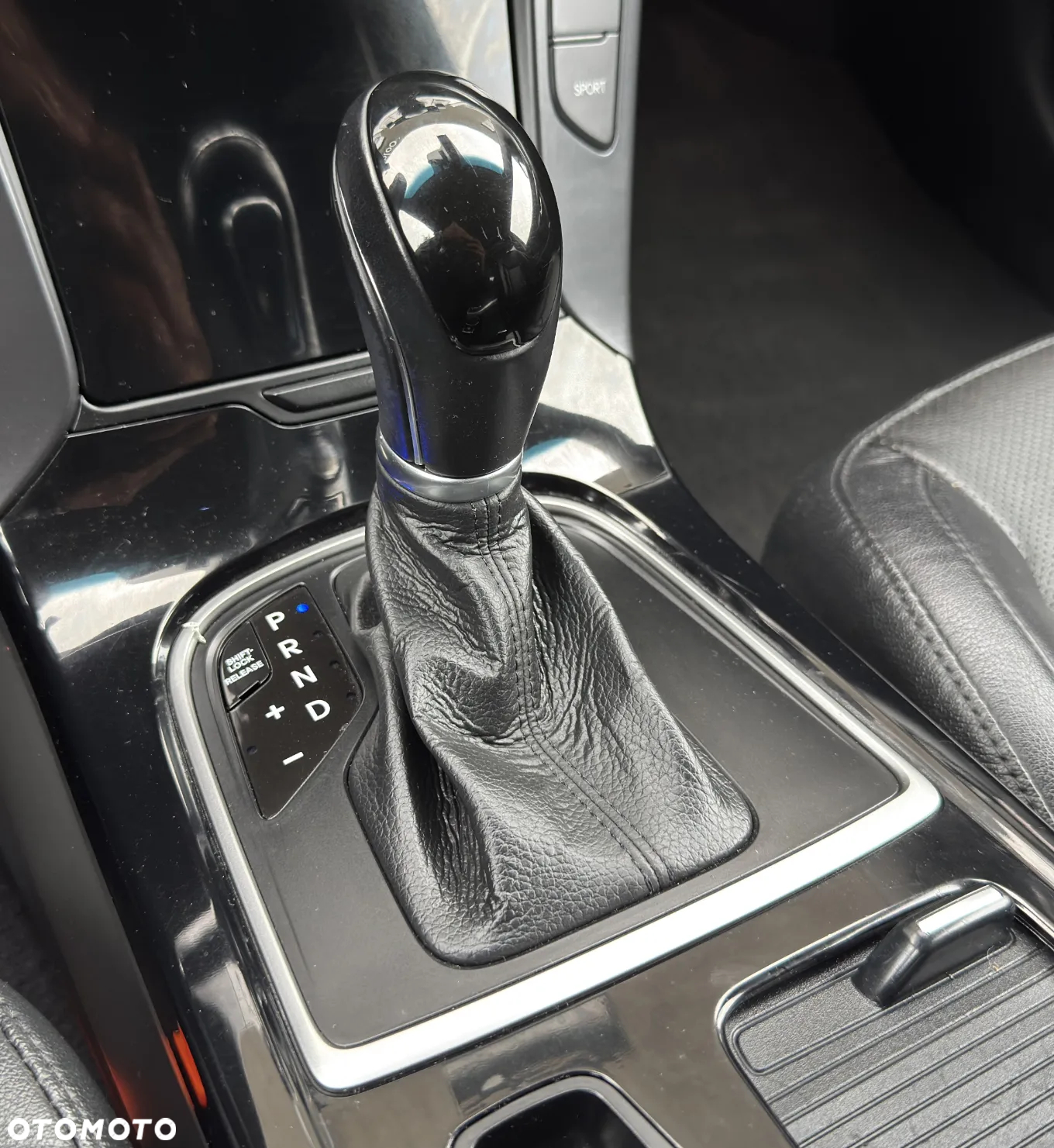 Hyundai i40 2.0 GDI Premium - 27