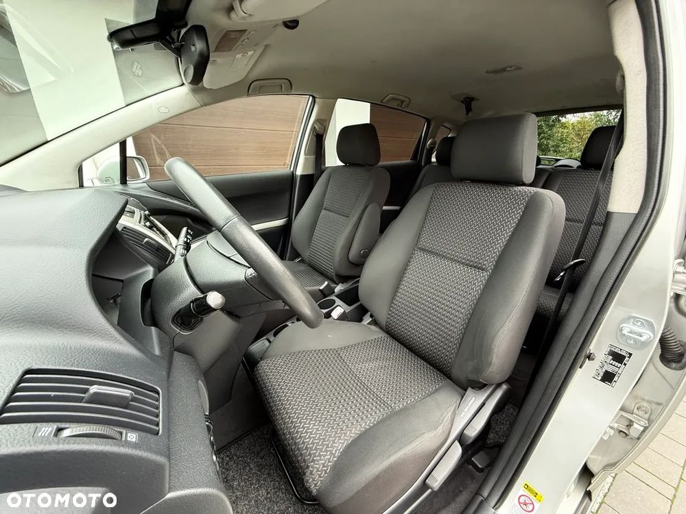 Toyota Corolla Verso 1.8 Sol 7os MM - 13