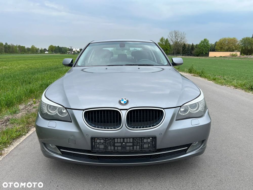 BMW Seria 5 520i - 2