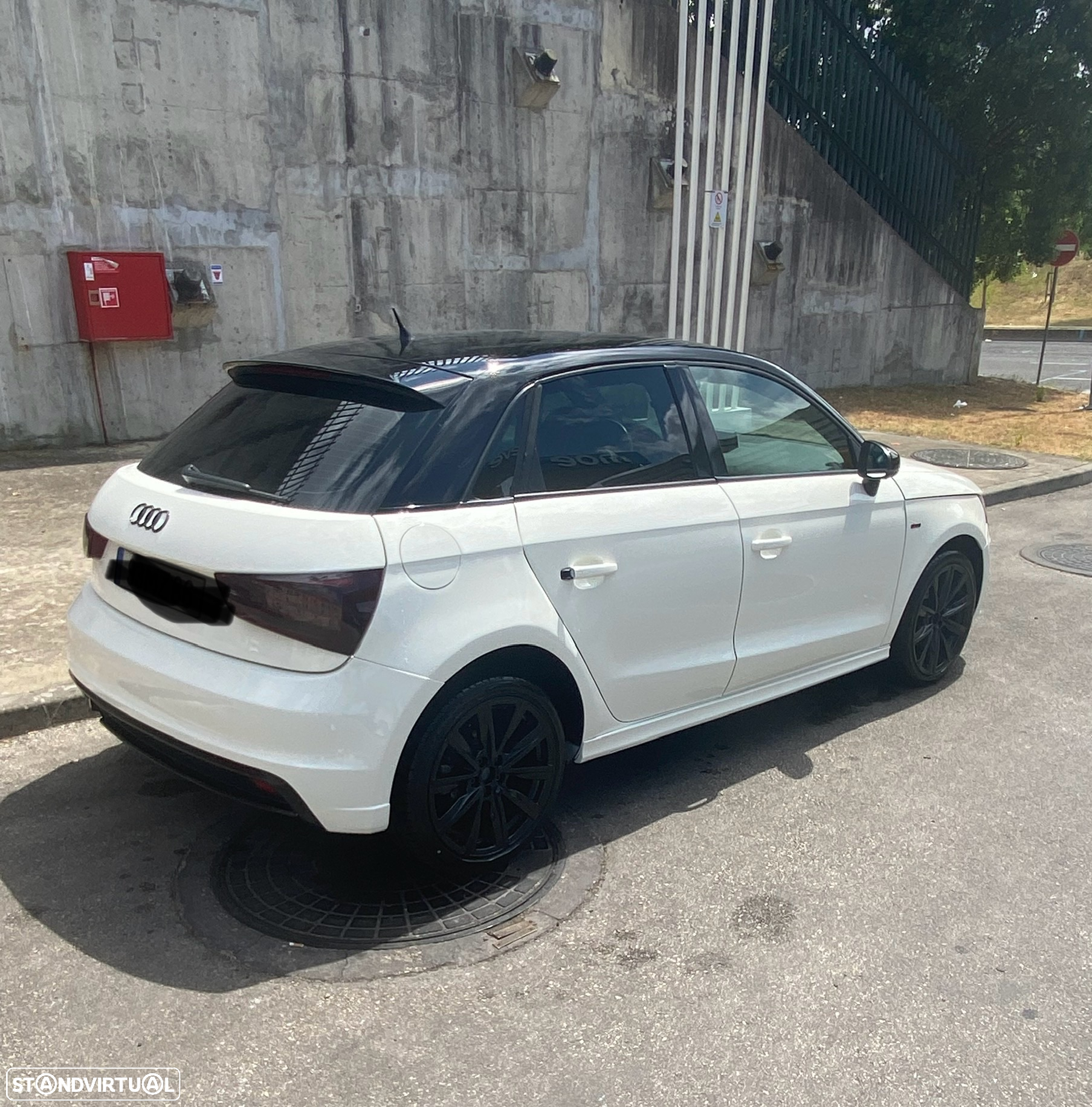 Audi A1 Sportback 1.6 TDI S-line - 4