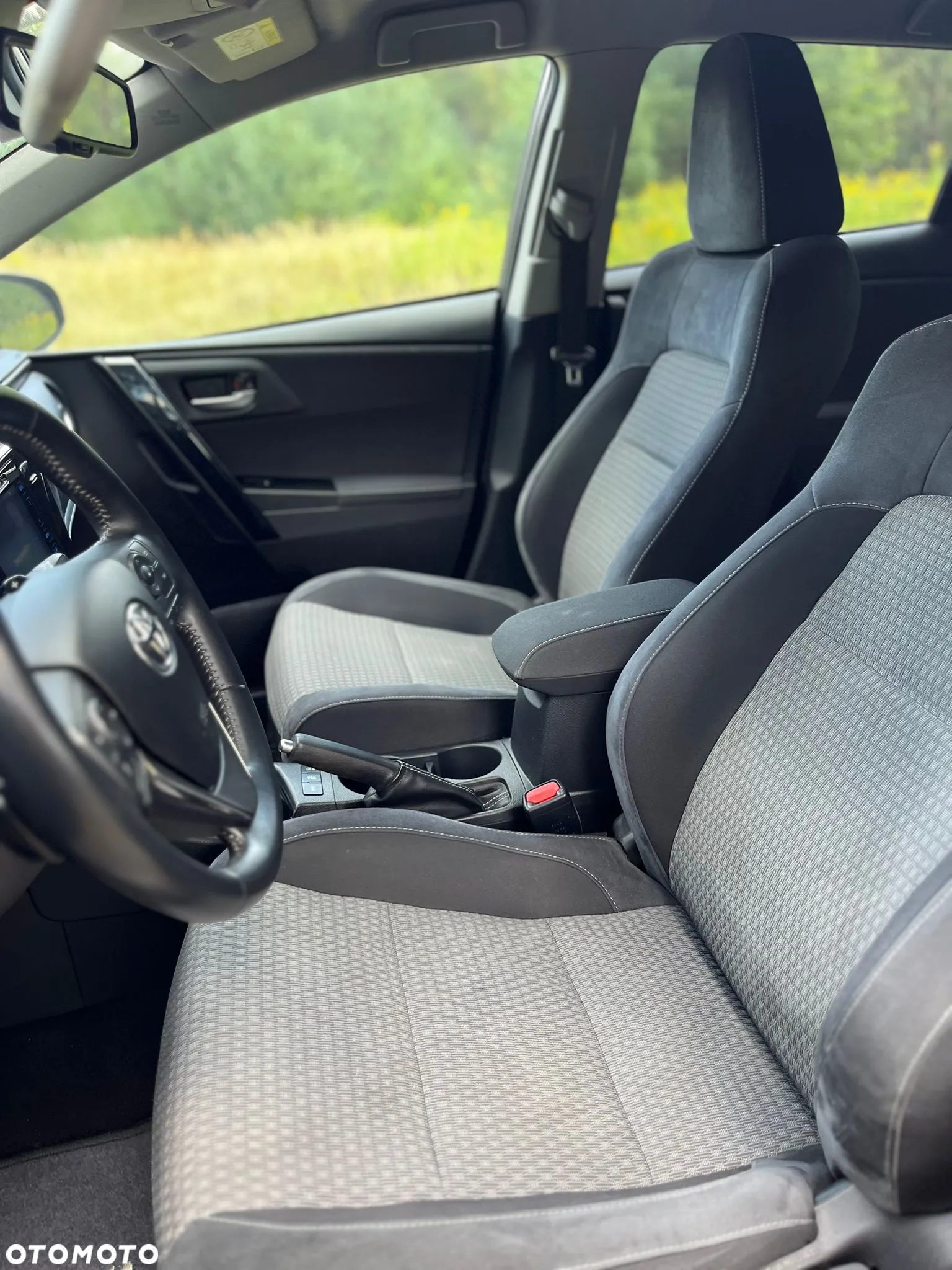 Toyota Auris 1.2 T Premium MS - 19