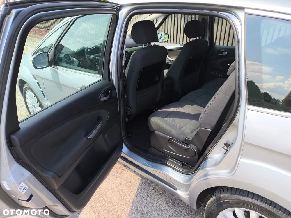 Ford S-Max - 14