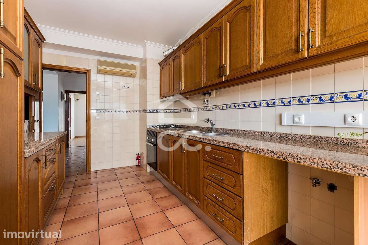 Apartamento T3 c/ Varanda | Quinta do Rosário, Évora - Grande imagem: 5/38