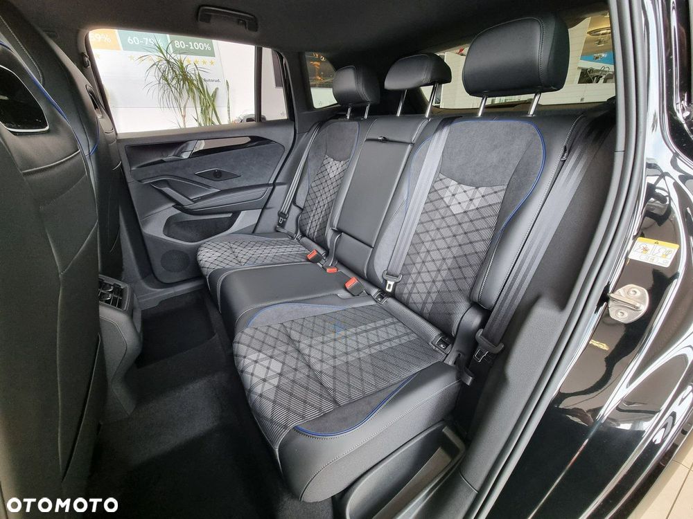 Volkswagen Tiguan - 12