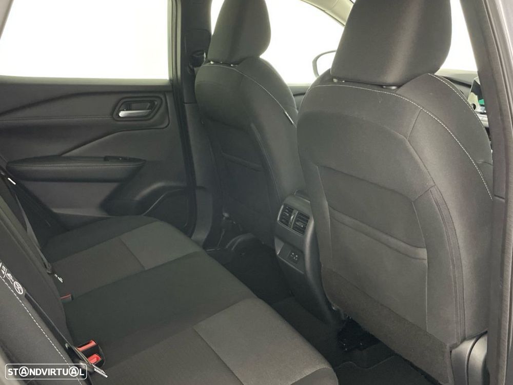 Nissan Qashqai 1.3 DIG-T N-Connecta - 25