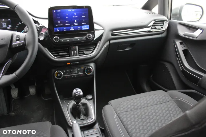 Ford Fiesta 1.0 EcoBoost Hybrid S&S TITANIUM X - 33
