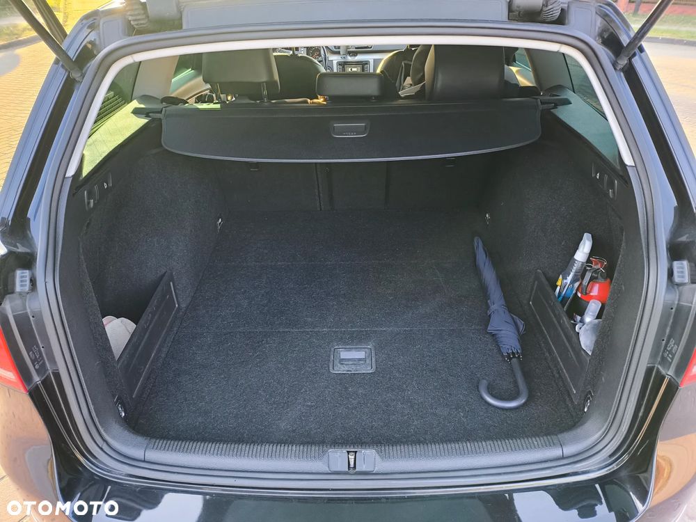 Volkswagen Passat 2.0 TDI Sportline - 13