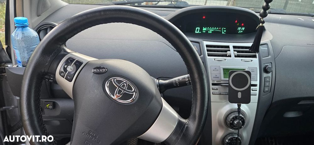 Toyota Yaris - 6