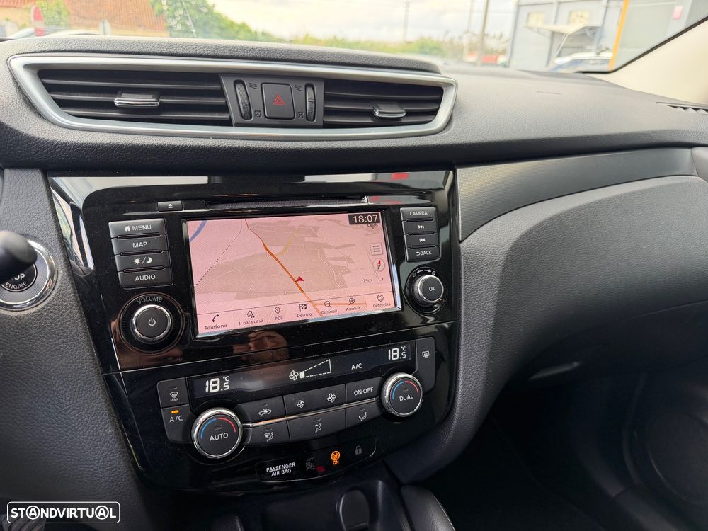 Nissan Qashqai 1.3 DIG-T N-Connecta J18 - 13