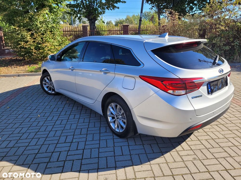 Hyundai i40 1.7 CRDi Comfort DCT - 4