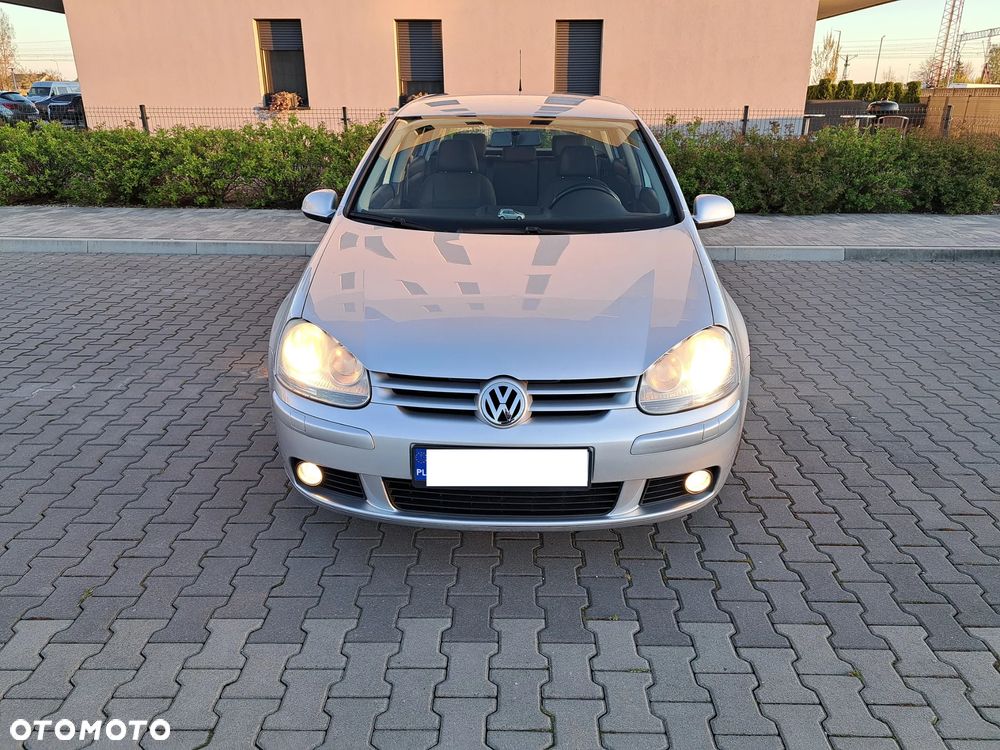 Volkswagen Golf - 1