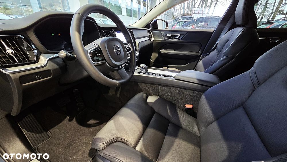 Volvo V60 B4 B Plus Dark - 6