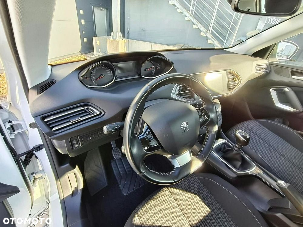 Peugeot 308 - 10