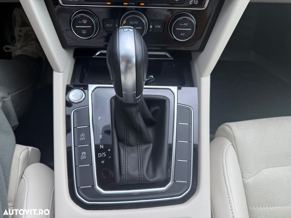 Volkswagen Passat 2.0 TDI DSG Highline - 33