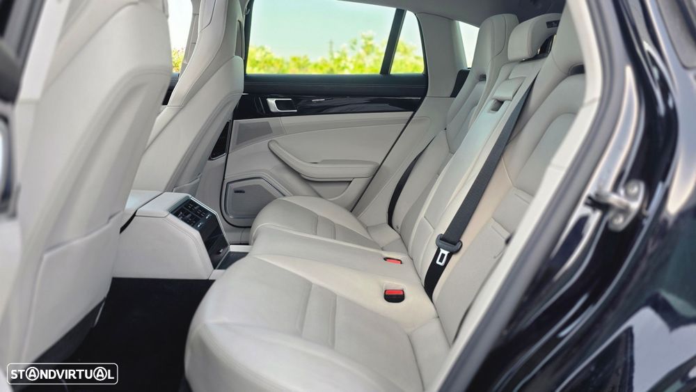 Porsche Panamera Sport Turismo 4 E-Hybrid Platinum Edition - 16