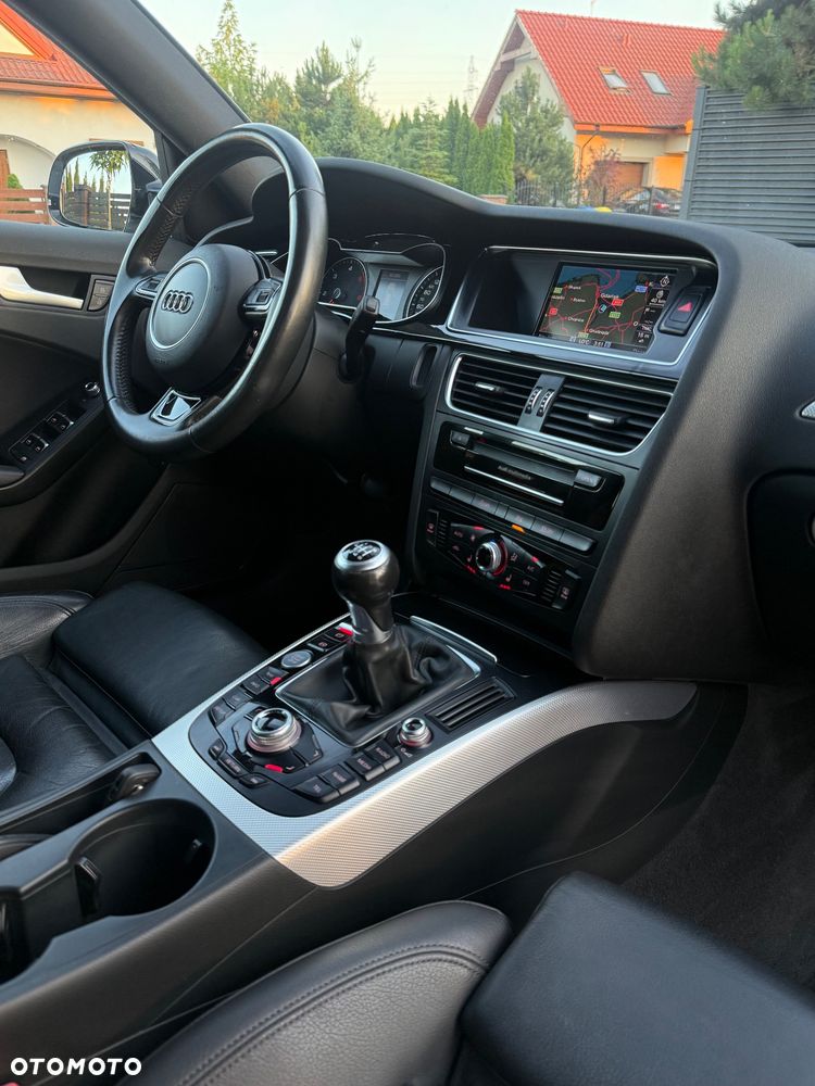Audi A4 Avant 2.0 TDI DPF clean diesel S line Sportpaket - 13